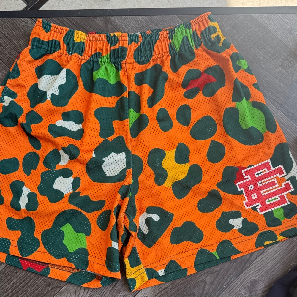 ERIC EMANUEL

PROPERTY O

LARGE

MADE IN NEW YO